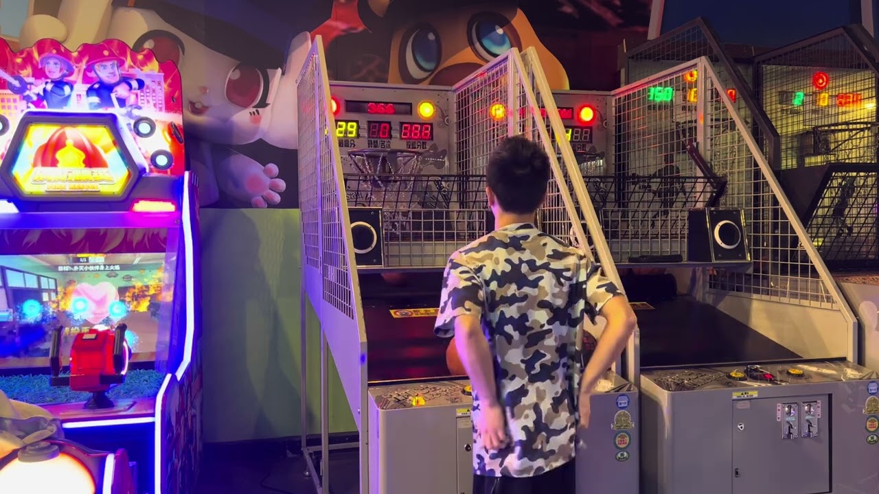 卡通尼樂園南港車站B1店 @威的魔手頻道 精彩個人場 6顆自備球