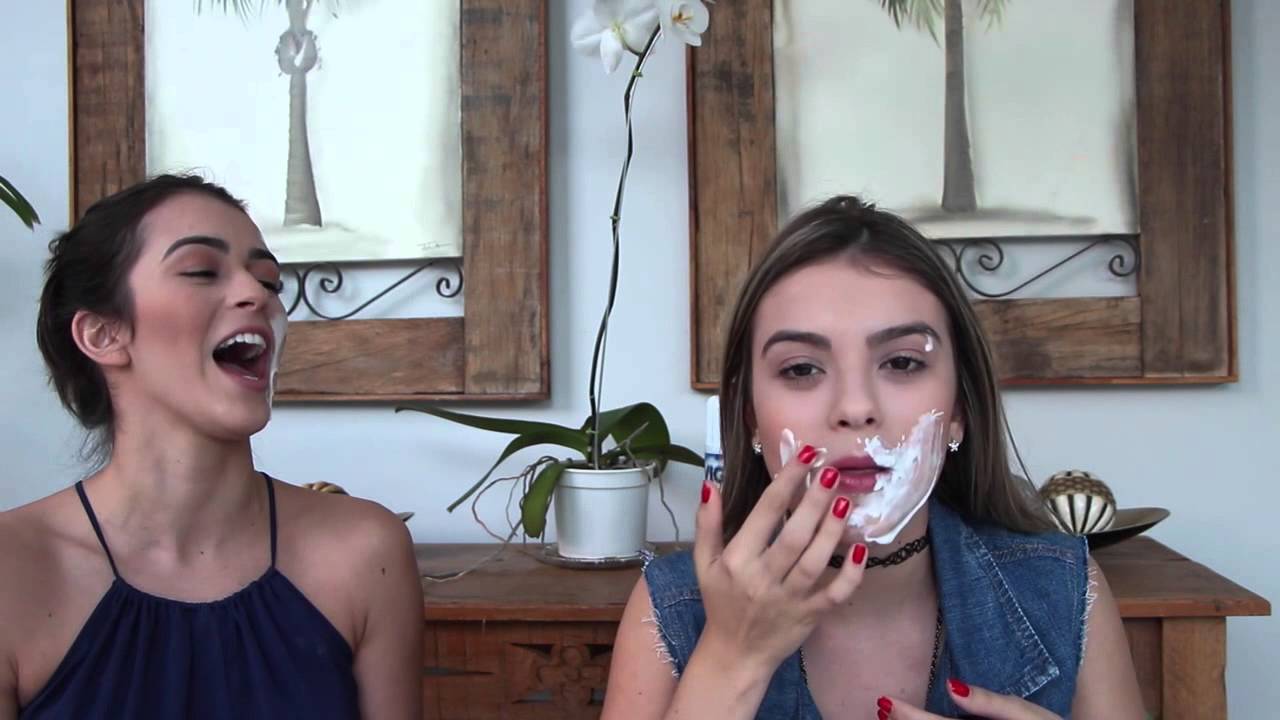 Torta na cara com a irmã por Mariana Saad #marisaadpor30dias