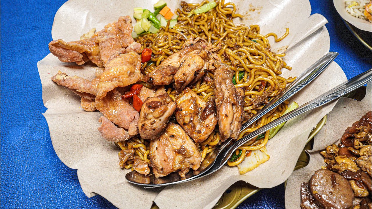 CHEF HOTEL BINTANG 5 JUALAN NASI GORENG CUMA 10 RIBUAN TOPINGNYA BERKELAS