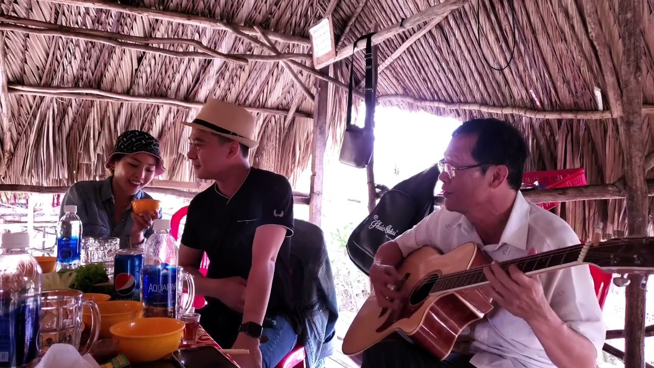 Sương Chiều Tú Anh. Như ý á quân bolero. Guitar thùng chín đàn cò