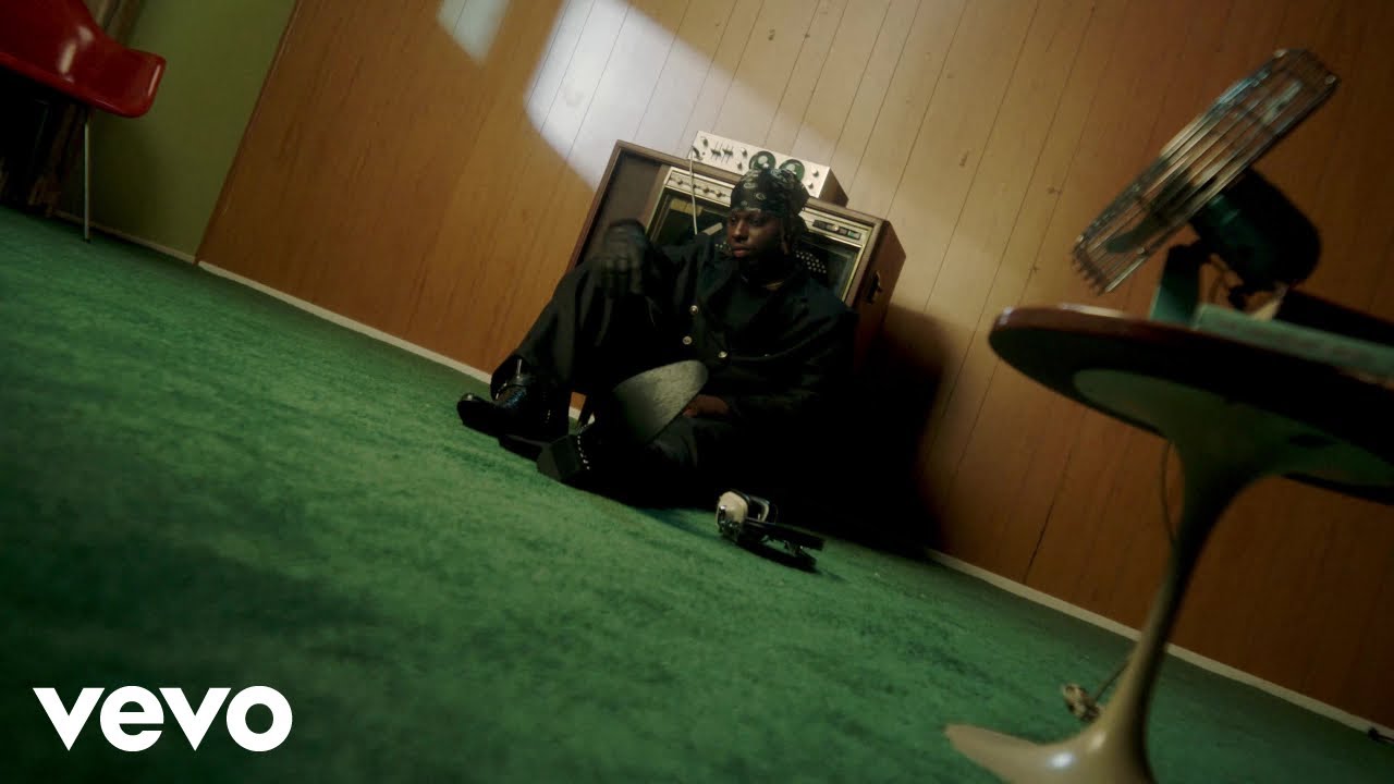 BLK ODYSSY - APOLOGIZE (Official Visualizer)