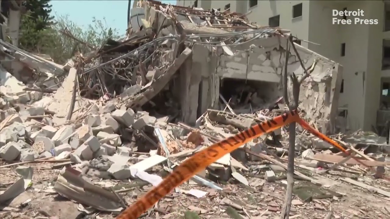 Tel Aviv homes damaged in Iranian missile strike, mayor and president react