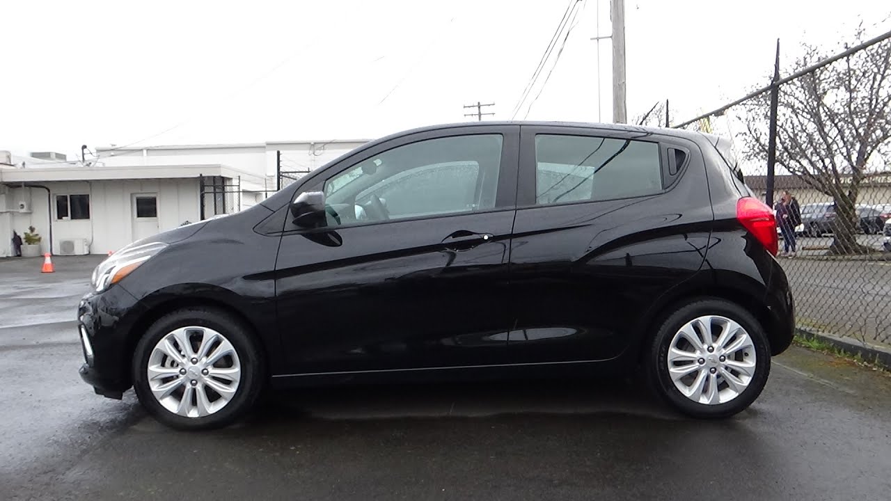 Chevrolet Spark 1LT 2018 года — запуск двигателя и документация на автомобиль.
