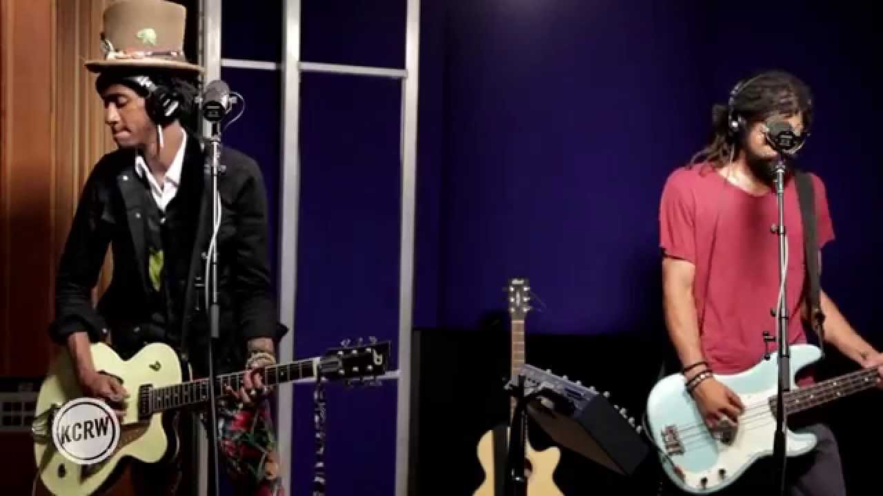 The Very Best performing 