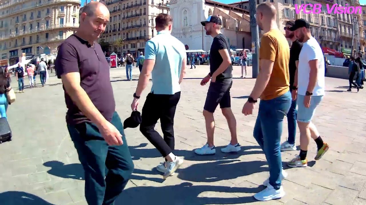 Le Vieux Port au premier Mai, énormément de touristes