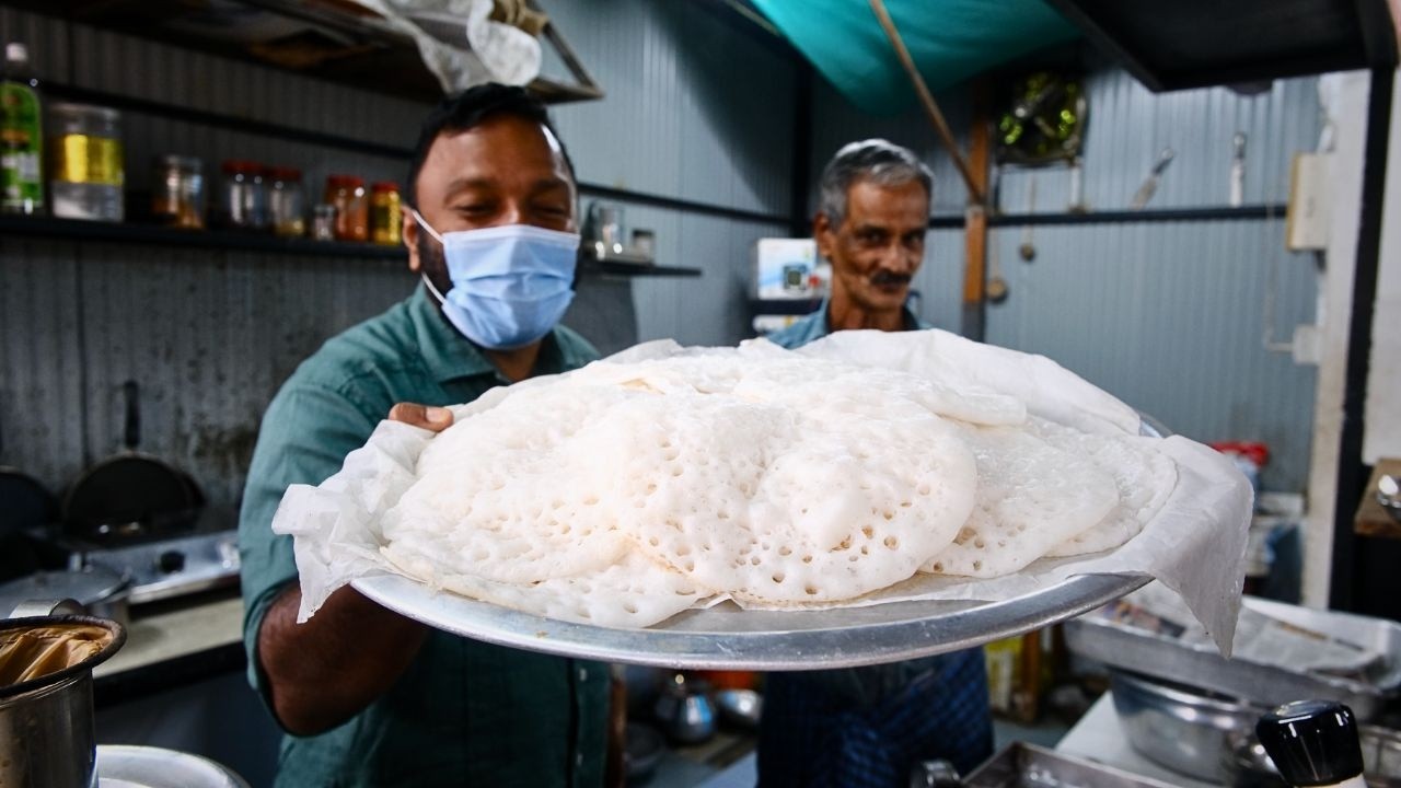KOTHAMANGALAM'S SPONGE APPAM Secrets Revealed by Maniyettan - മണിയേട്ടന്റെ സ്&zwnj;പോഞ്ചപ്പം