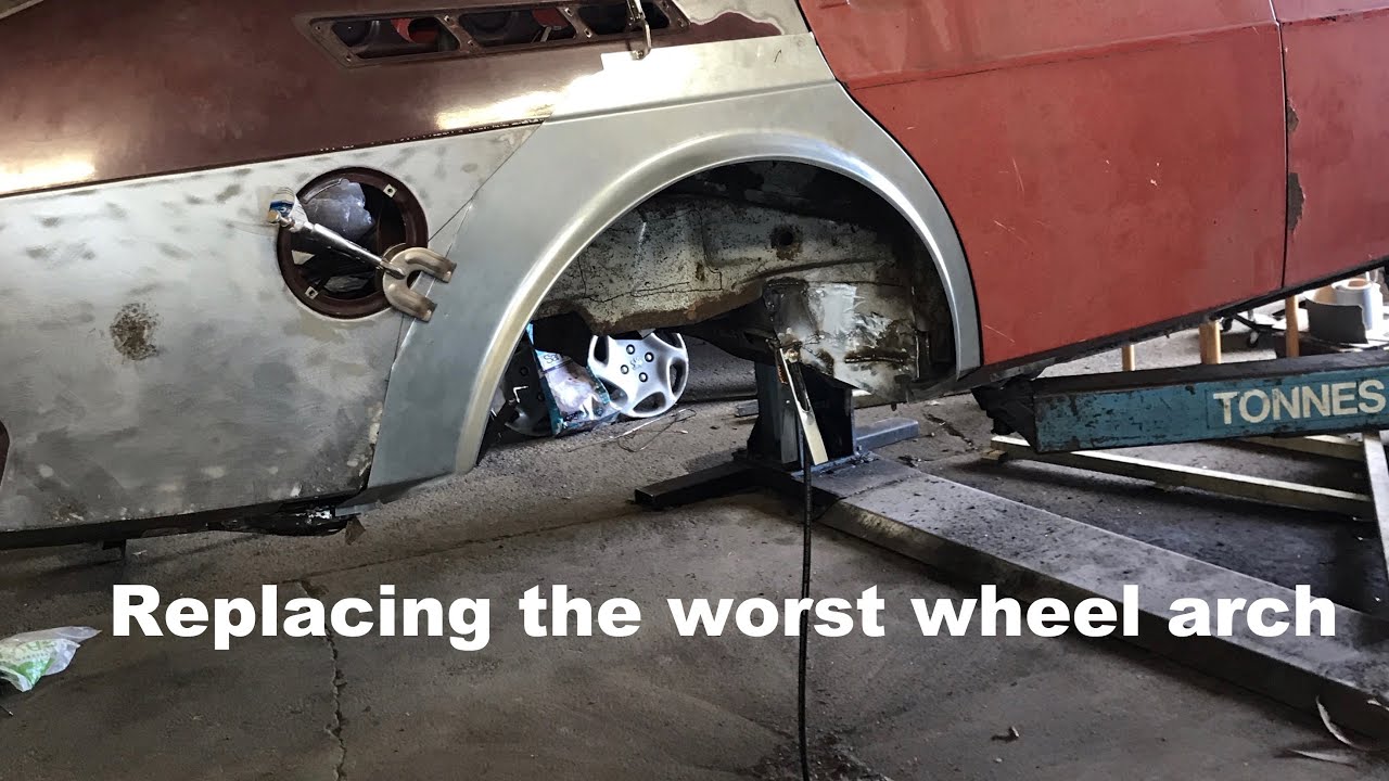 First Attempt at Body Welding on the Saab 99 Turbo