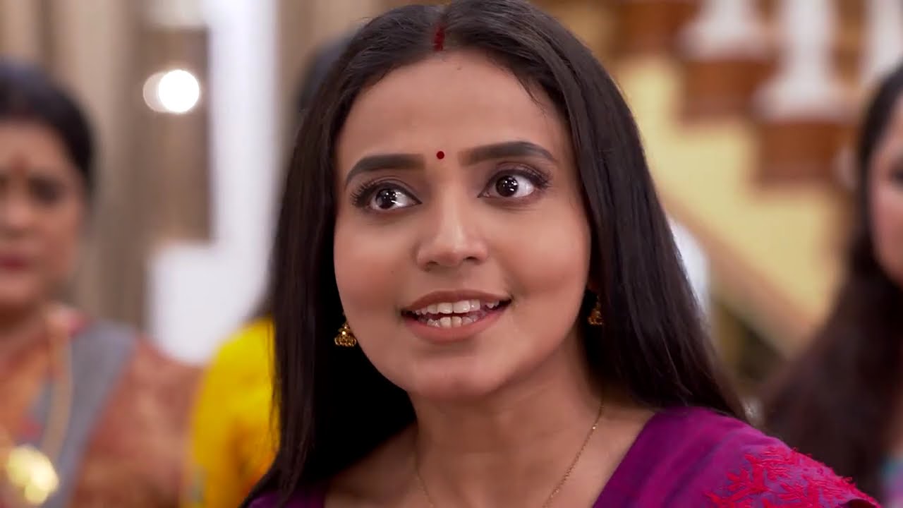 Anondi - আনন্দী কাকে বলছে আয়না দেখতে ?