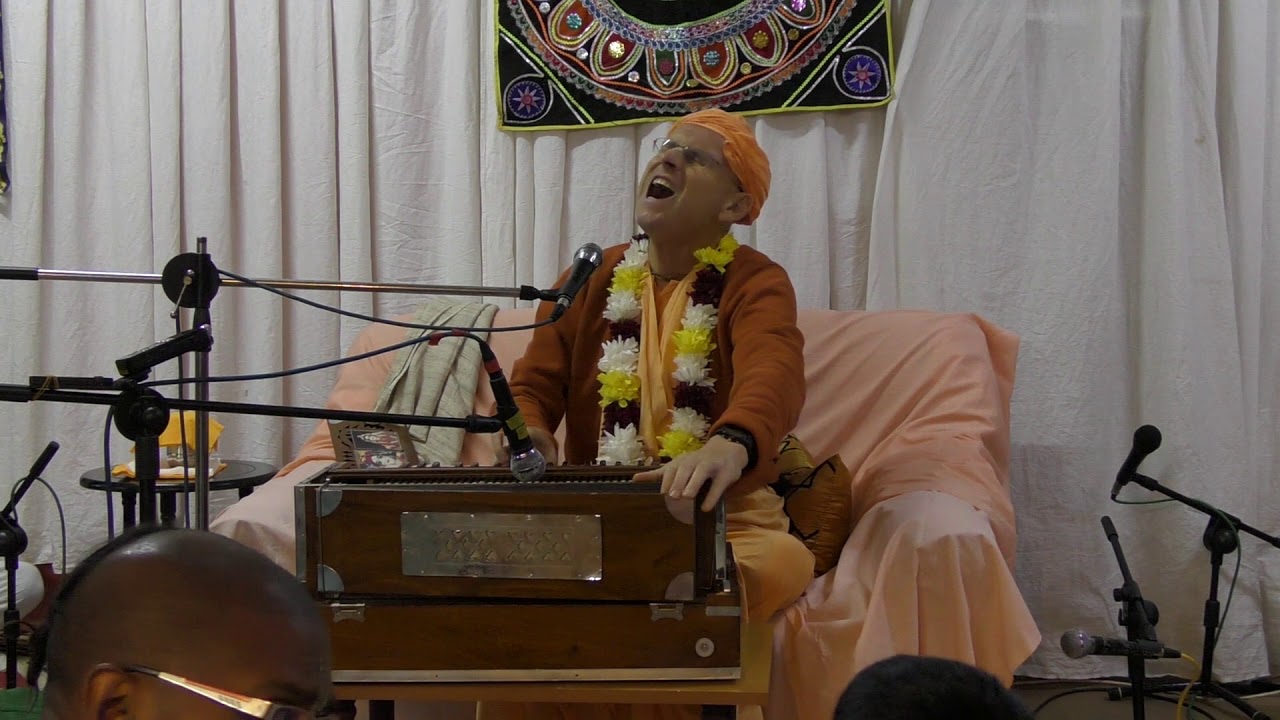 HH Kadamba Kanana Swami - kirtan 05.10.2018