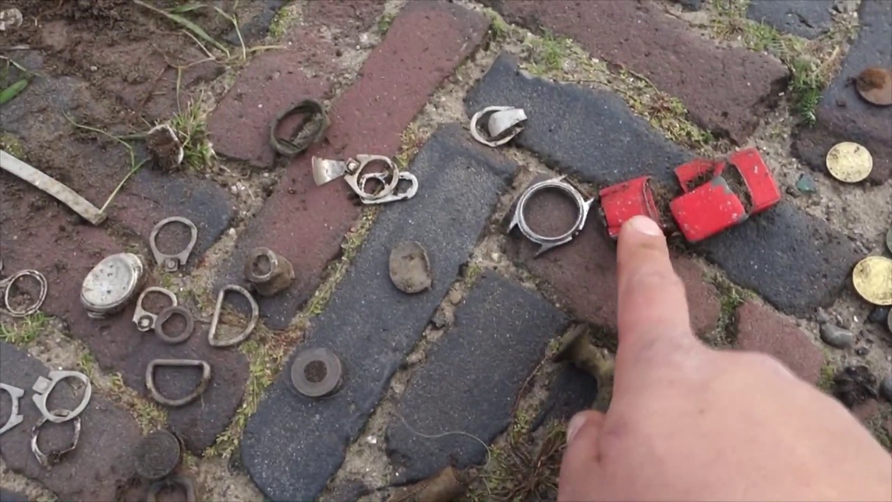Metaaldetector Nederland - Dit vind je op een parkeerplaats!