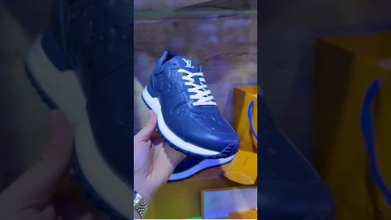 Louis Vuitton Run Away Sneaker Blue Leather sur www.itsu.ma 
