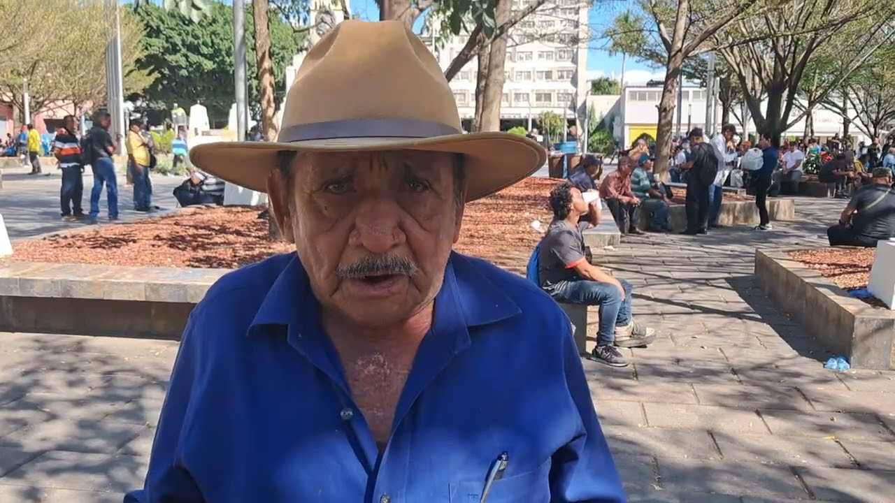 FANS DE PEDRO INFANTE,MIREN COMO CANTAjǰ