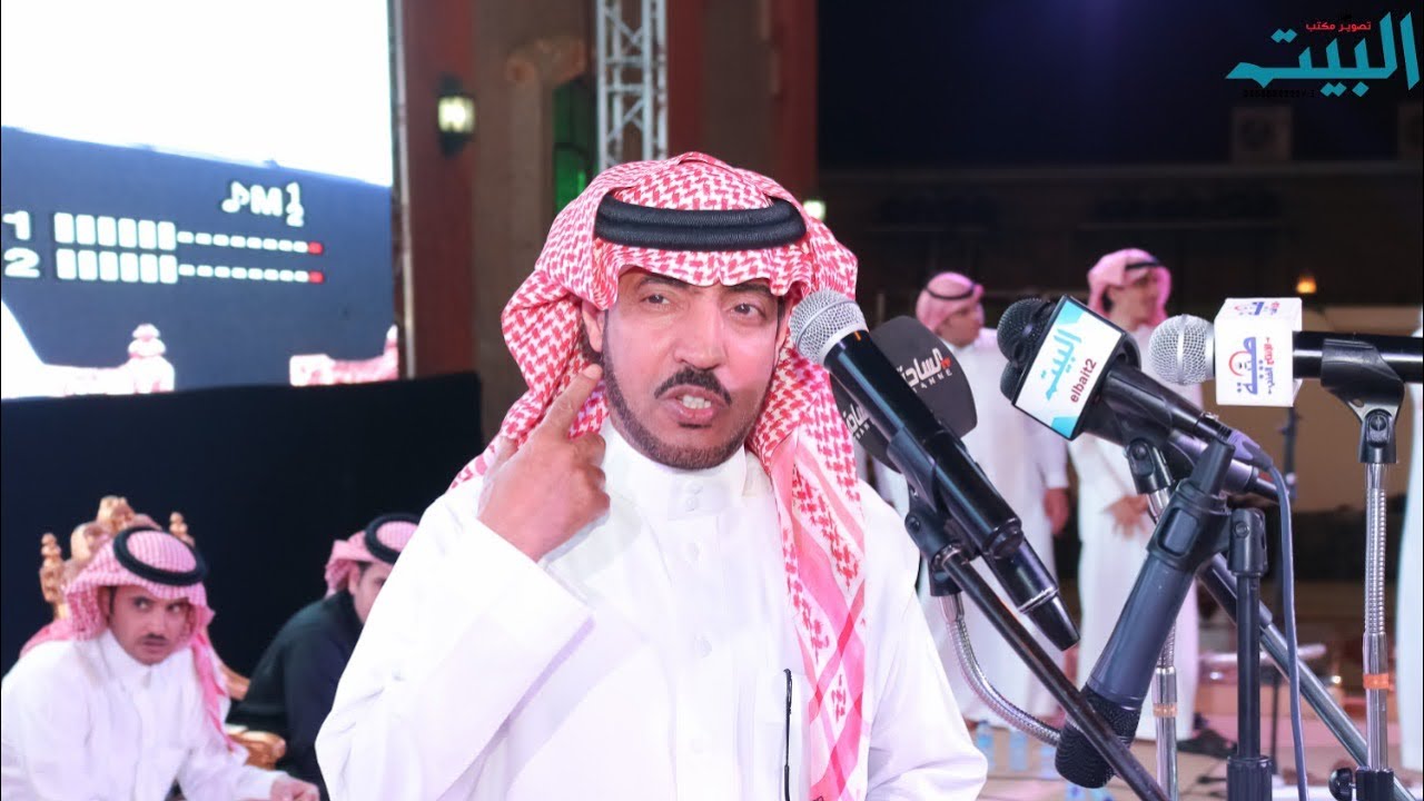 مواجهه ناريه 🔥 محمد السناني و سلطان الهاجري بحفل الشيخ طلال ابن غنيم
