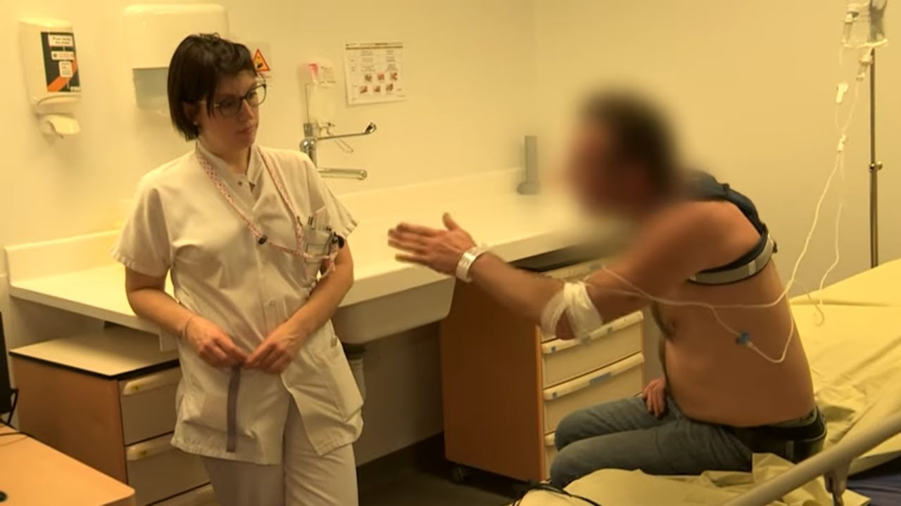 Bourré, il est pas content d'attendre aux urgences