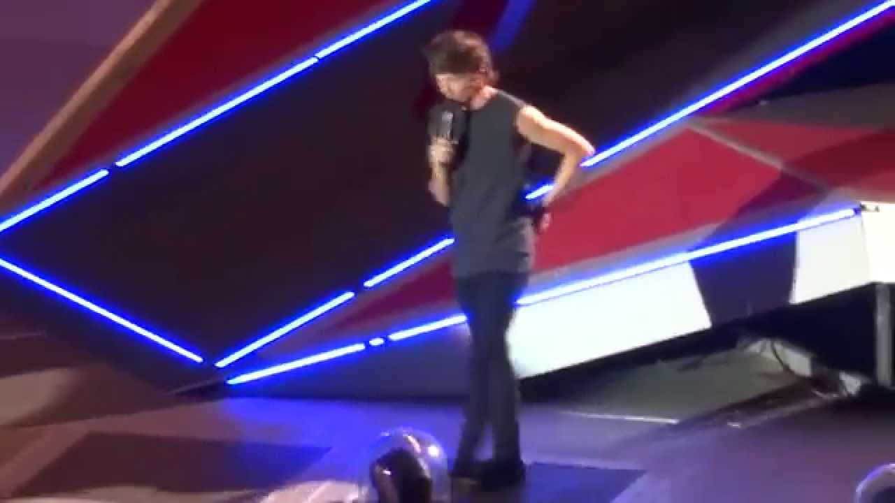 One Direction - Introducing the Band + I gotta Feeling + Viva La Vida - WWA Madrid 10/07/2014
