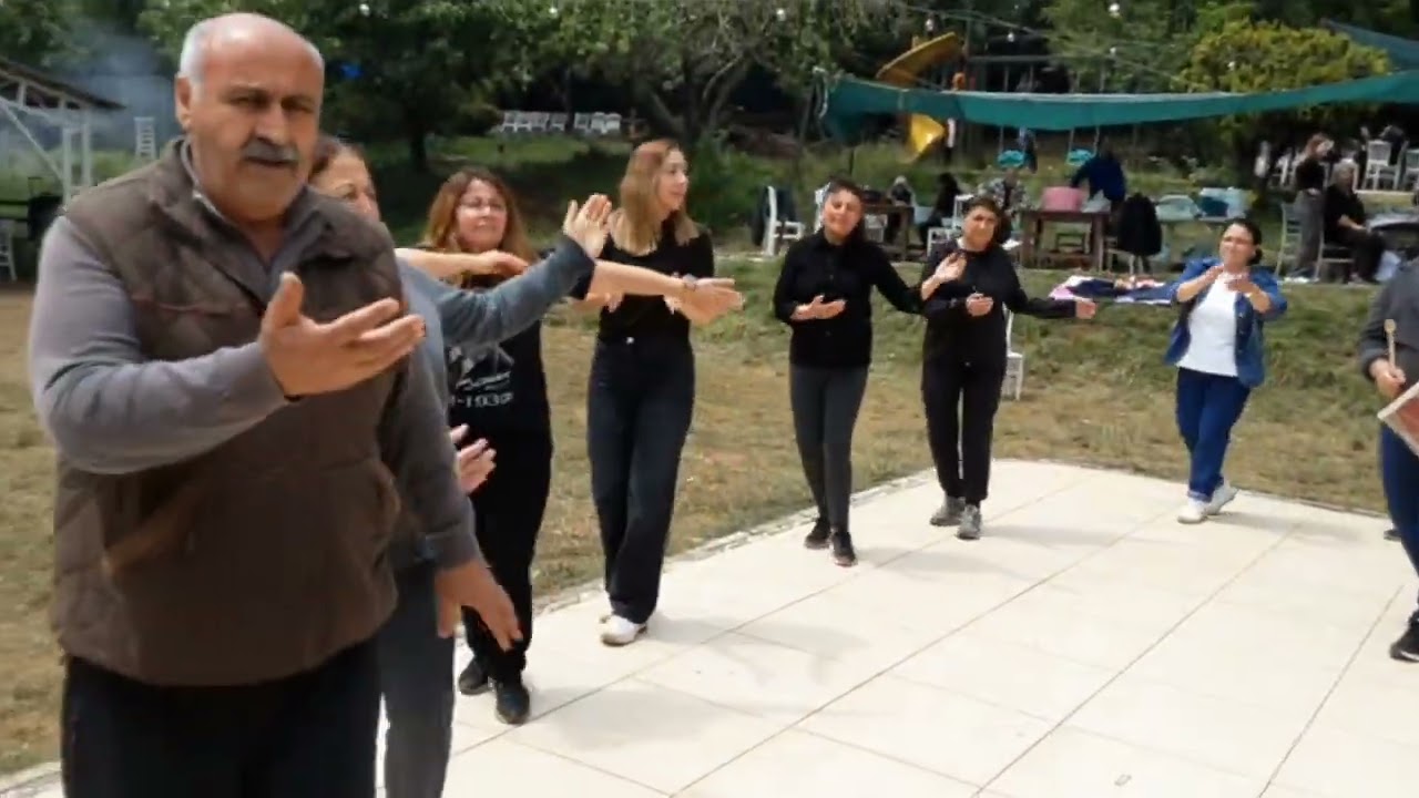 Eski oyunculardan ender olarak kalanlar divriği imirhan köyü piknik şenliklerinden kareler