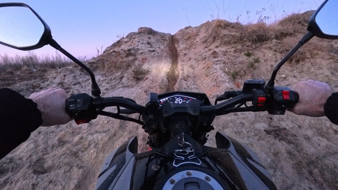За село на Tekken 250 і Loncin 300 | Ставок, гори і захід сонця
