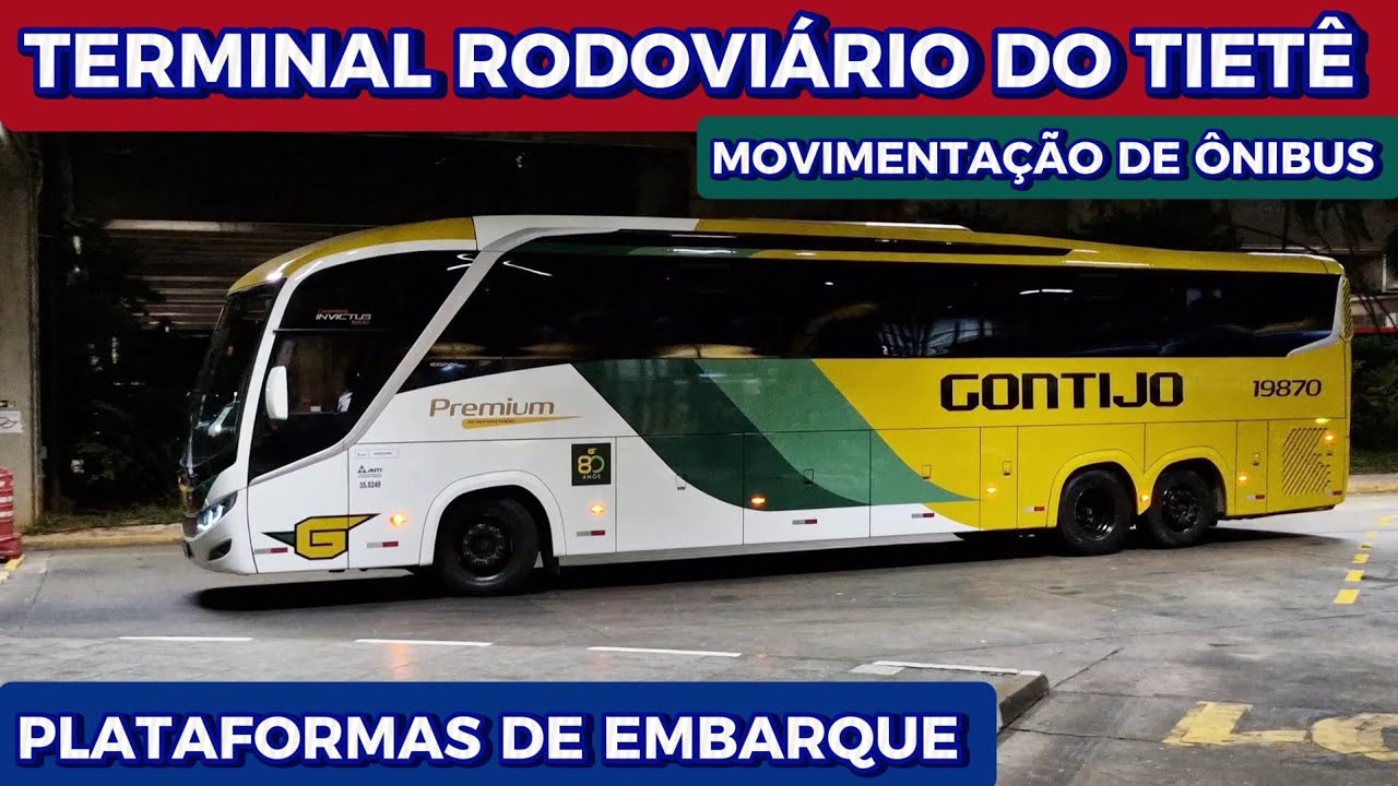 NOITE DE SÁBADO COM BELOS ÔNIBUS NA RODOVIÁRIA DO TIETÊ ( SP ) MOVIMENTO NAS PLATAFORMAS DE EMBARQUE