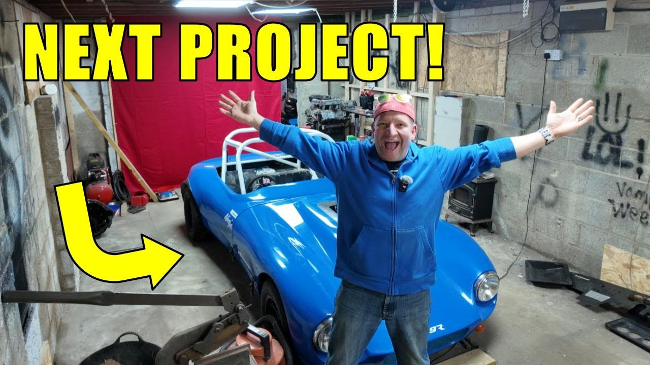 TEARING APART SOMEONE ELSE'S NINJA POWERED FISHER FURY TRACK CAR... CAREFULLY!