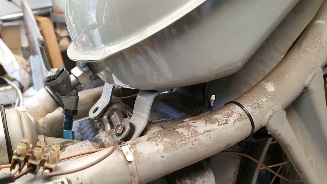 Simson Schwalbe KR51/1 und KR51/2 - Thema Nachbautanks und Schwierigkeiten beim Einbau