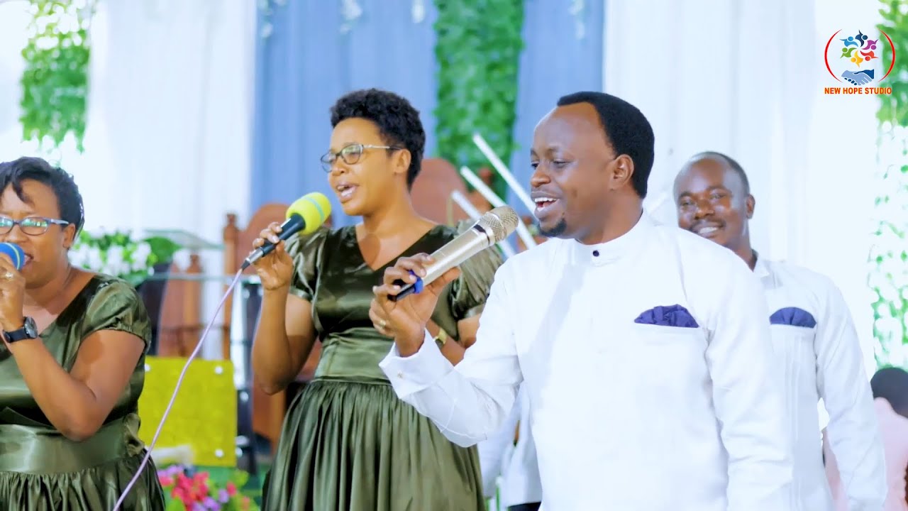 INKURU NZIZA FAMILY CHOIR Mundirimbo nziza zihembura imitima yabenshi