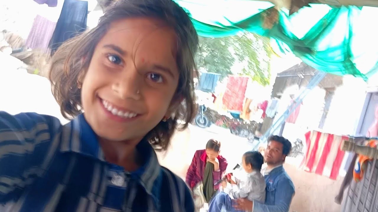 Anshu Started Vlogging 😍 at just 9 years old 😮 