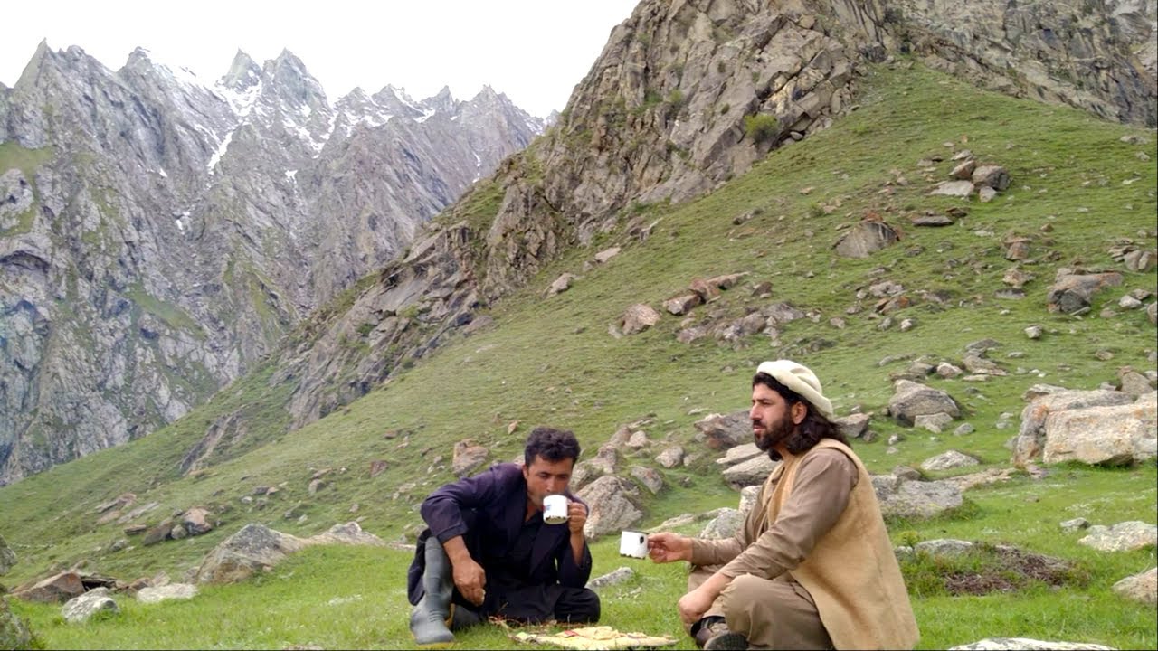 My Shepard Life - Part 5 | Chasing goats on High Mountains of Hunza Pakistan