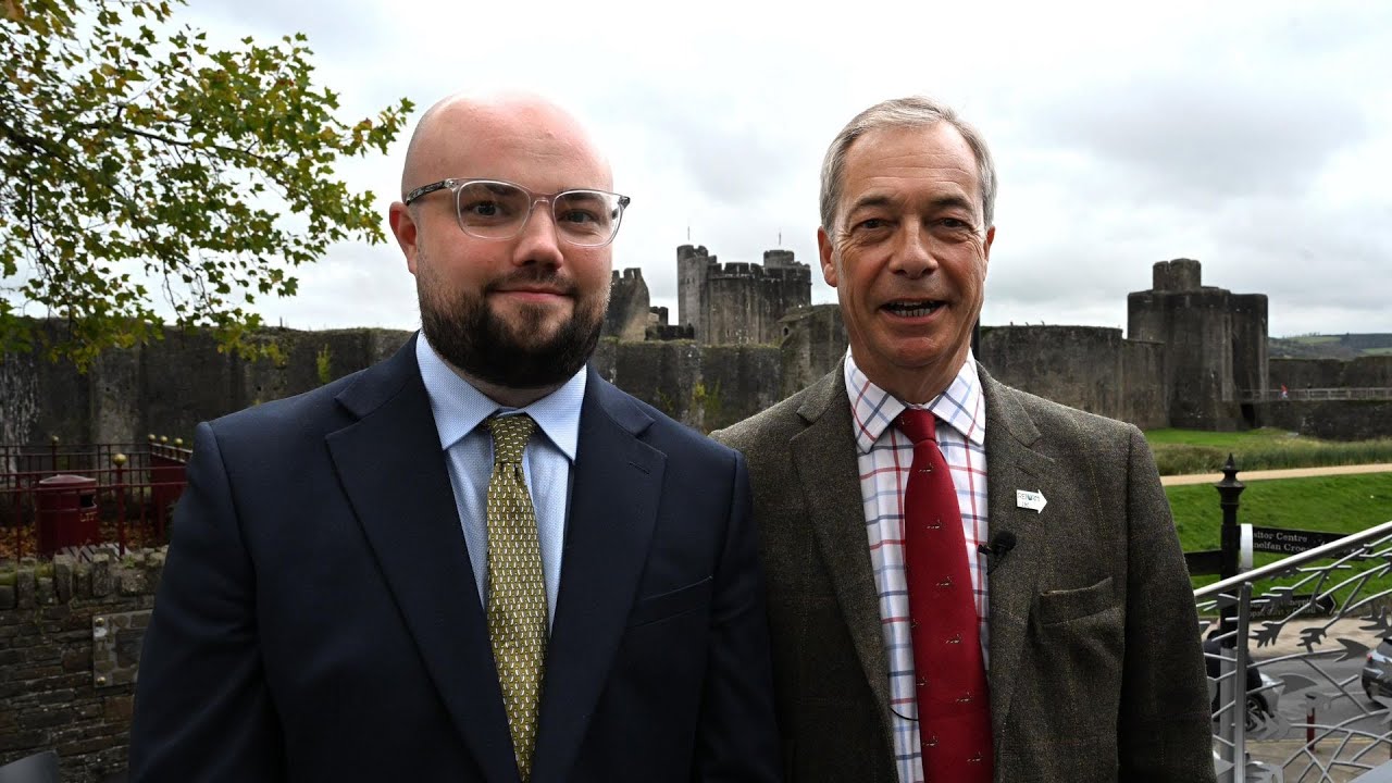 Nigel Farage Joins Llŷr Powell on the Caerphilly Campaign Trail.