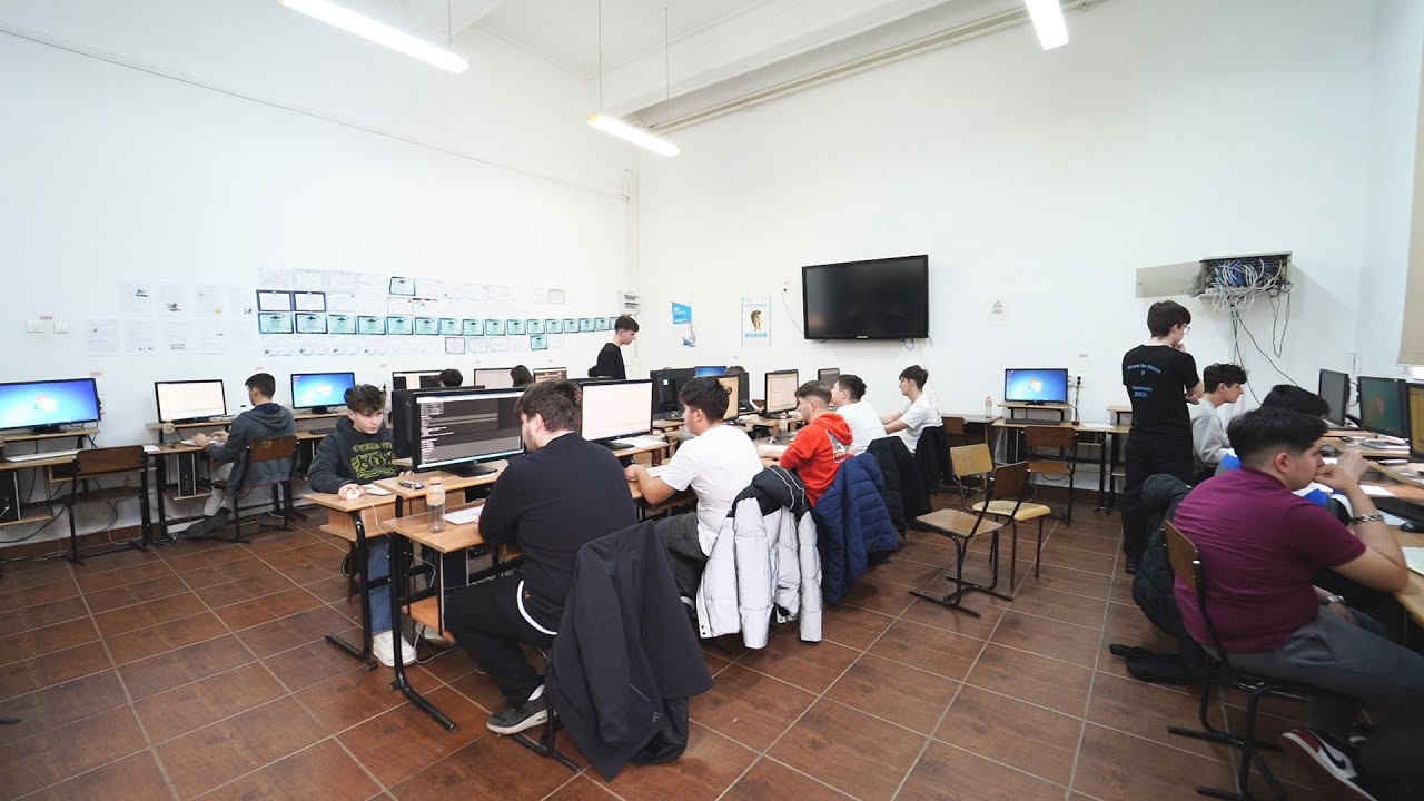 Viitorii programatori sunt aici: Future for future - COLEGIUL NATIONAL 
