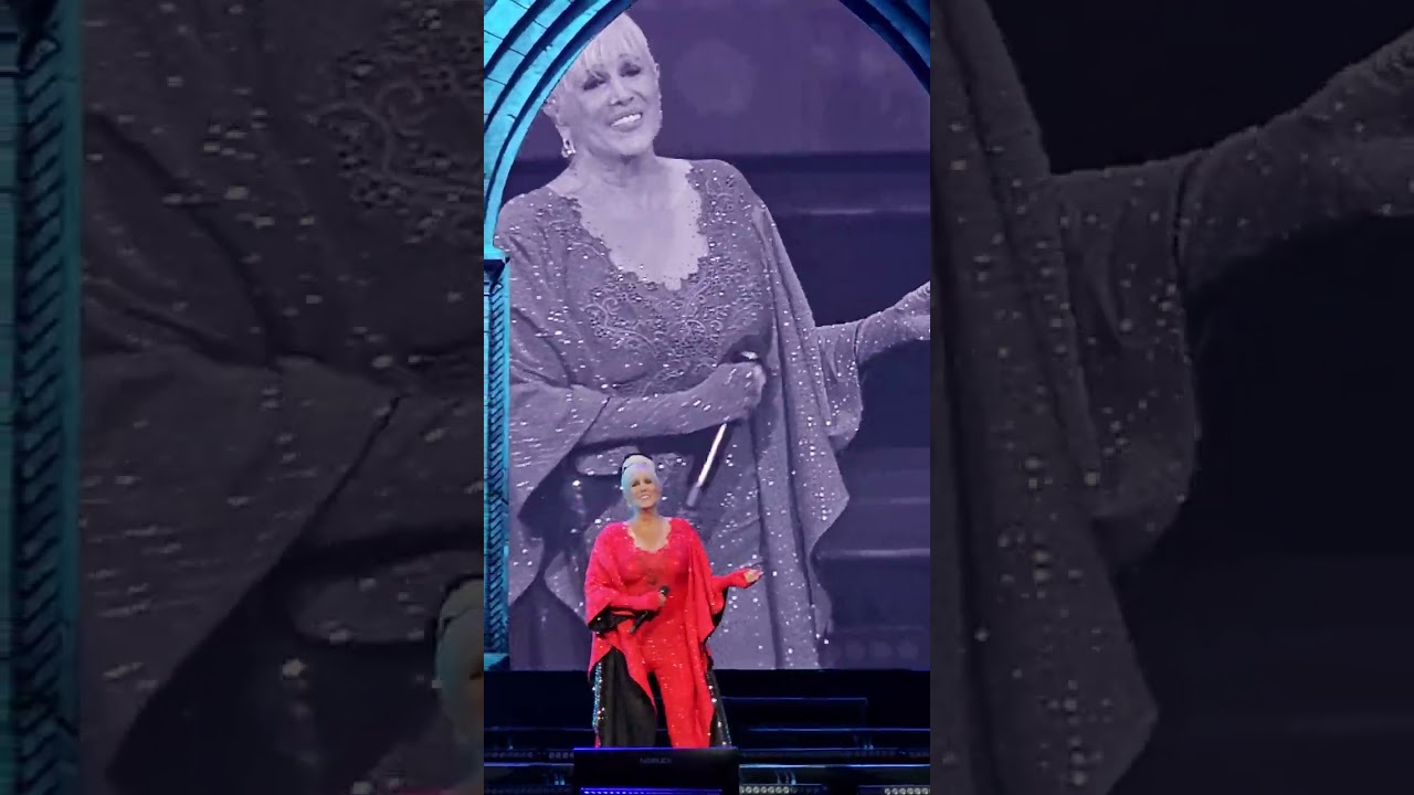Valeria Lynch, El Regreso, Teatro Gran Rex, 