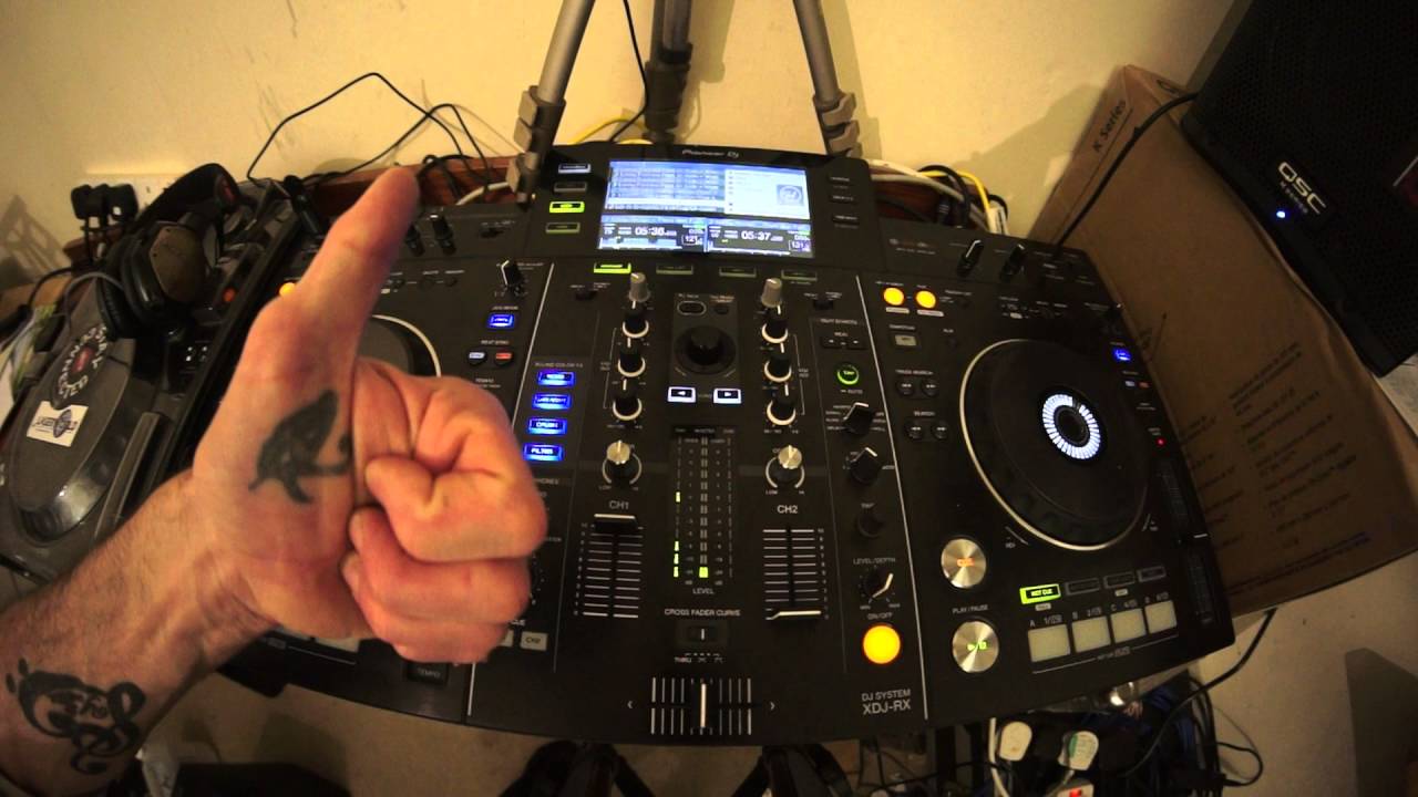 EASY BEGINNER  DJ PHRASE MIXING LESSON  BY ELLASKINS THE DJ TUTOR