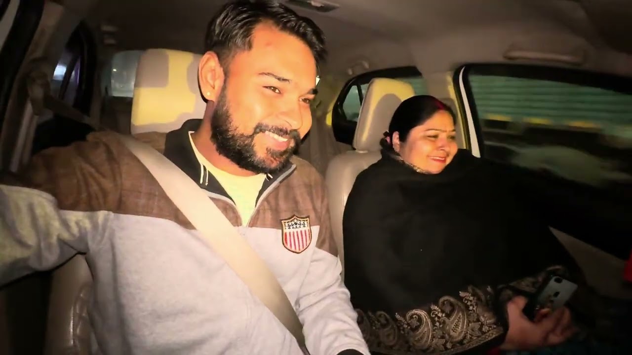 Aaj mummy ko bazar le gye 