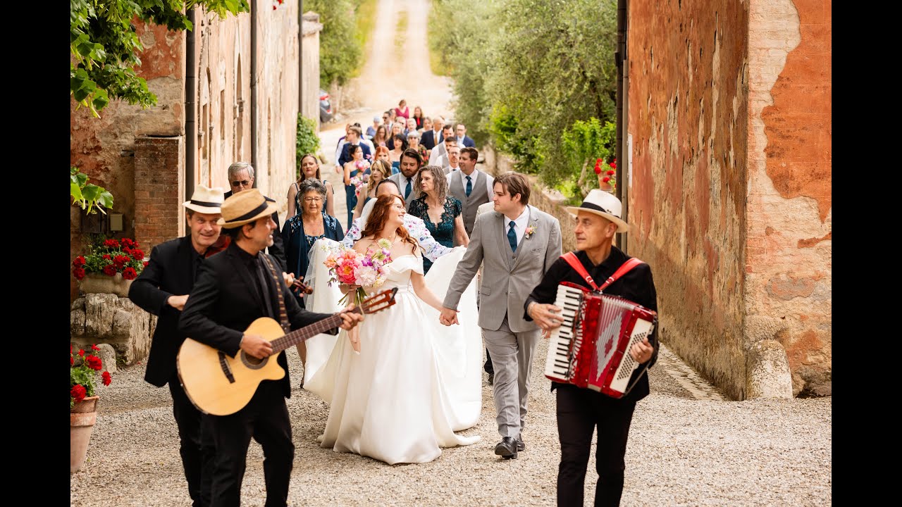 wedding photoshoot in Montestigliano Tuscany | MeDisProject Photographer