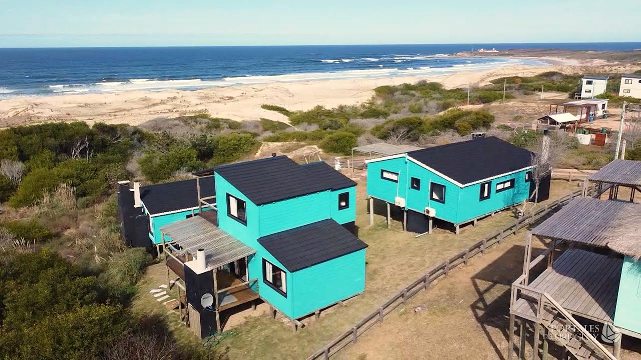 Cabañas Daymar   Punta del Diablo frente a la Playa de la Viuda