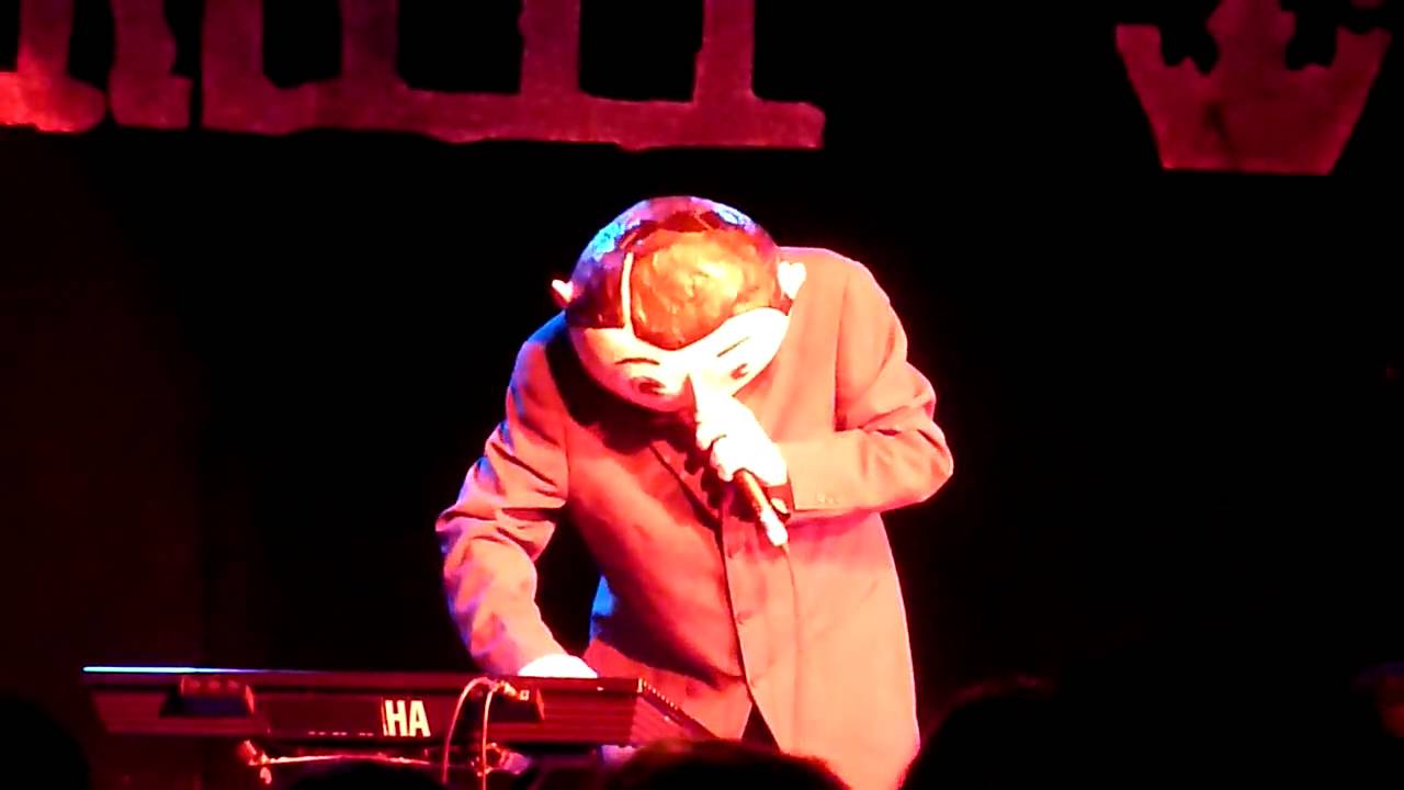 Frank Sidebottom - 'Manchester Music Medley' in HD @ Sheffield, Leadmill, 29.05.2010