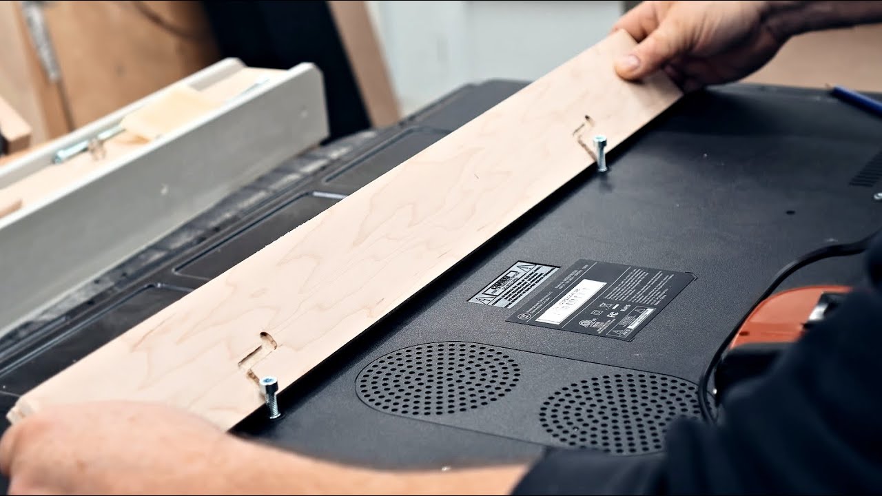Easy To Make Locking TV Mounting Bracket