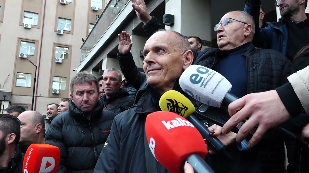 Askush nga komuna nuk i pret, p&euml;rfundon protesta e &ldquo;Trafikut Urban&rdquo; dhe operator&euml;ve privat&euml;