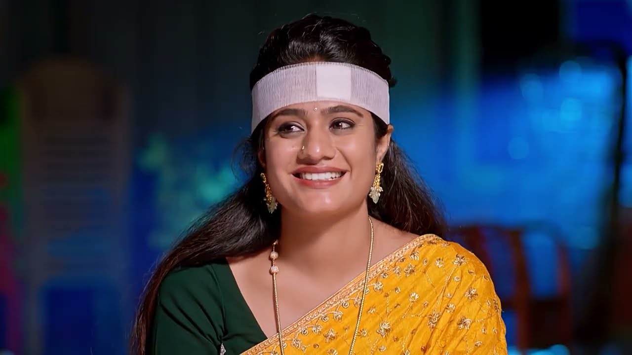 భాగస్వామి హోమం చెడగొడతాడు, Akshara గాయపడుతుంది. | Radhamma Kuthuru | Full Ep. 1063 | ZEE Telugu