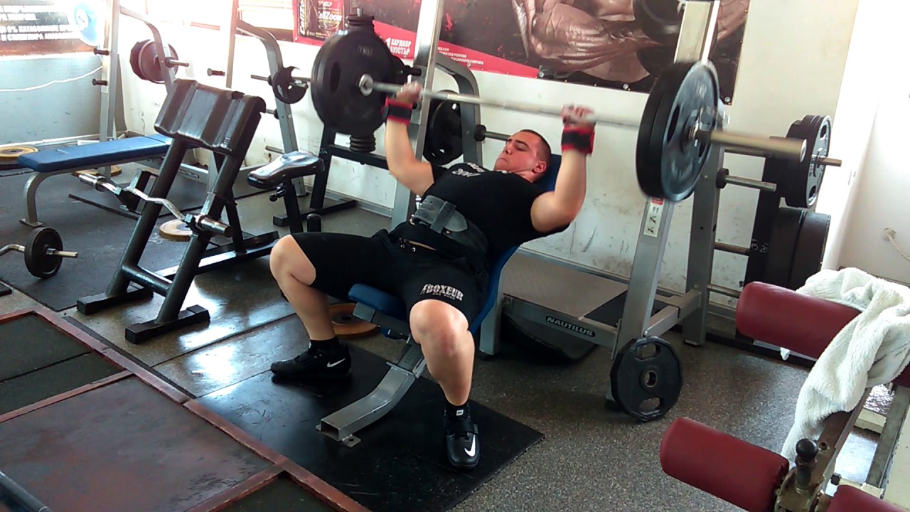 Incline bench press 100kg x 7