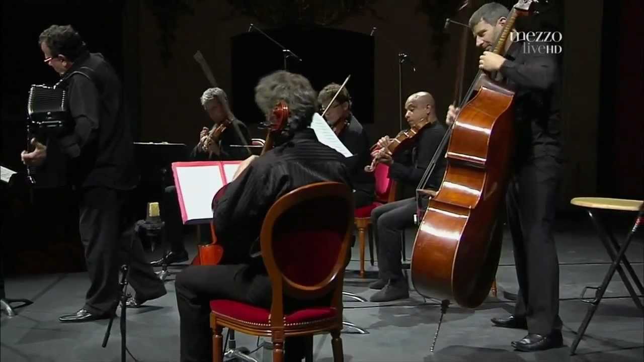 Richard Galliano - Concierto para clavecín BWV 1056 (2 mvt) [HD]