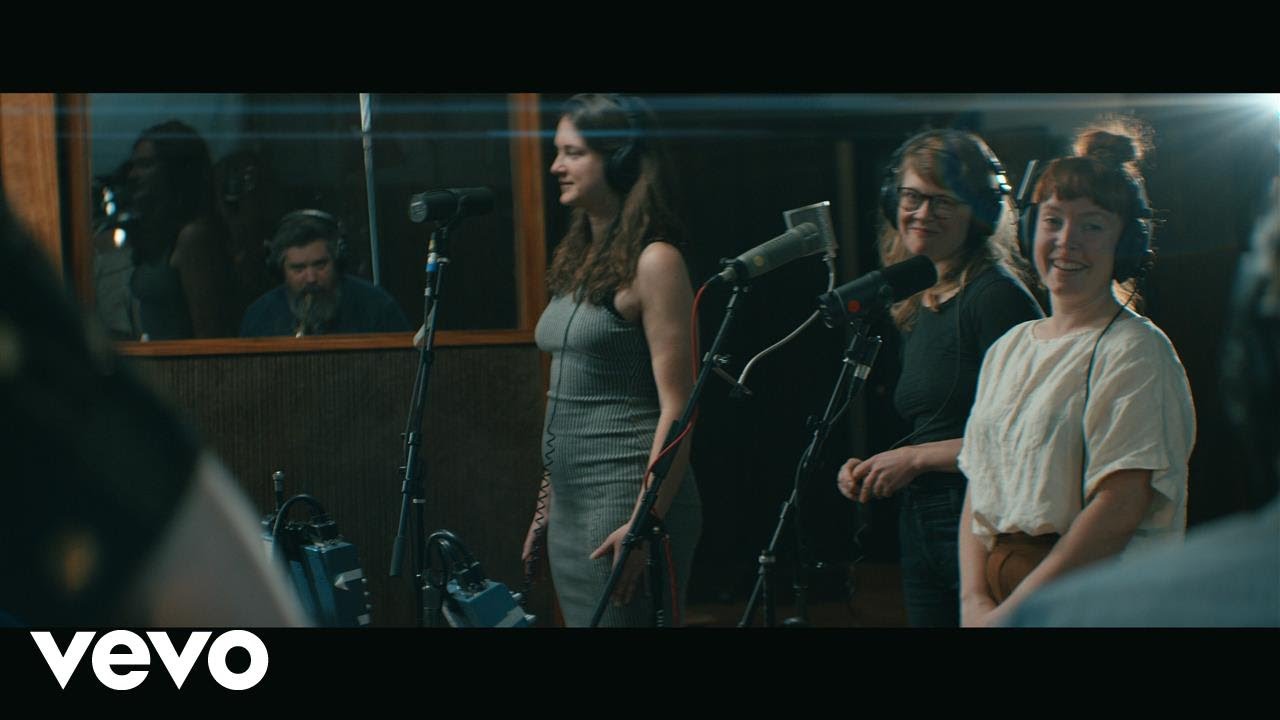 Sylvan Esso - Radio (Echo Mountain Sessions)