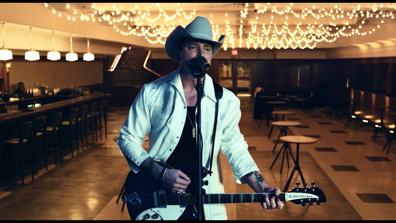 George Ducas - Don't Leave Her Lonely (Official Music Video)