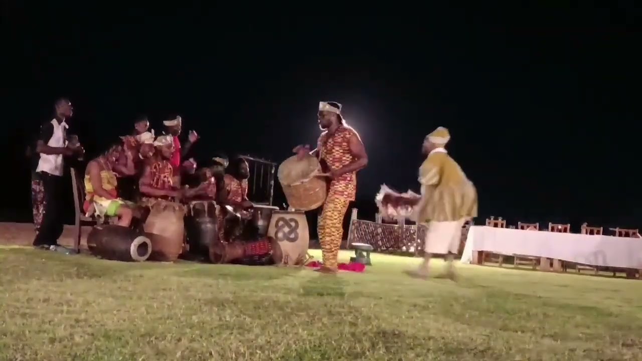 Tigali traditional drummingand dancing fromGhana with master drummer tombotch showbiz