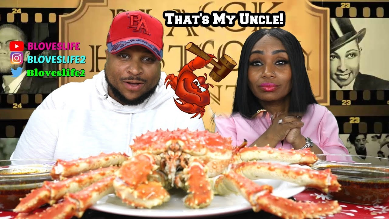 Curtis the Crab and trying  Blove's Smackalicious Sauce Samples
