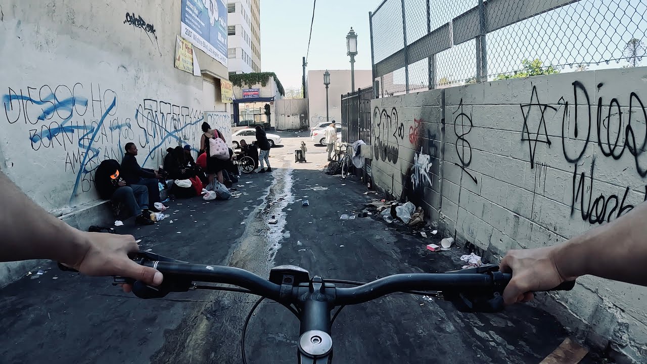 «W/S 18TH ST» В УЭСТЛЕЙК/ПИКО-ЮНИОН, КАЛИФОРНИЯ (Посещение самых опасных и активных банд Лос-Андж...