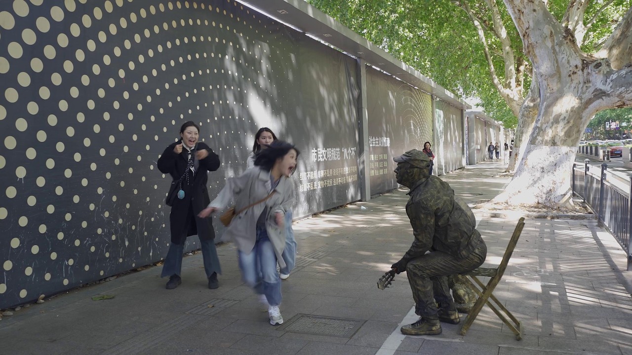 #21 Sculpture Pranks in China 丨 This is the consequence of distrust between lovers