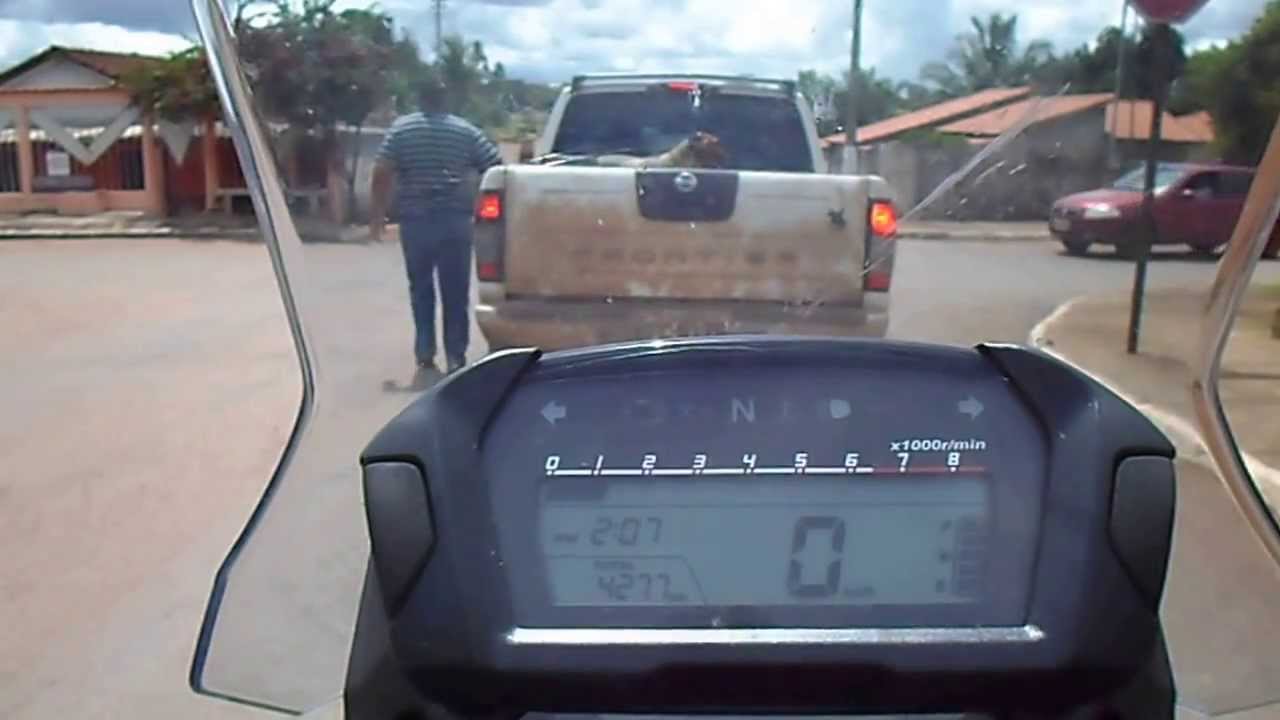 MOTO NC 700 A 193 Km/h