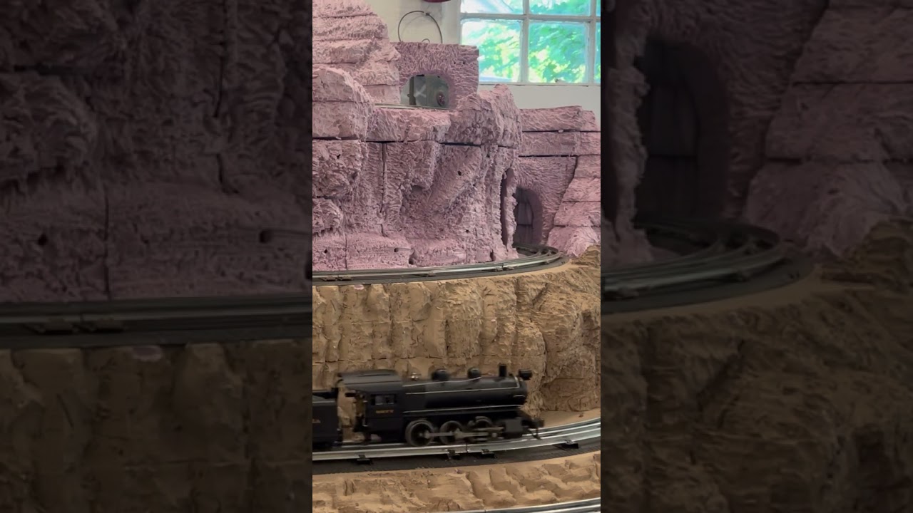 Lionel O Gauge Multi-Level Layout