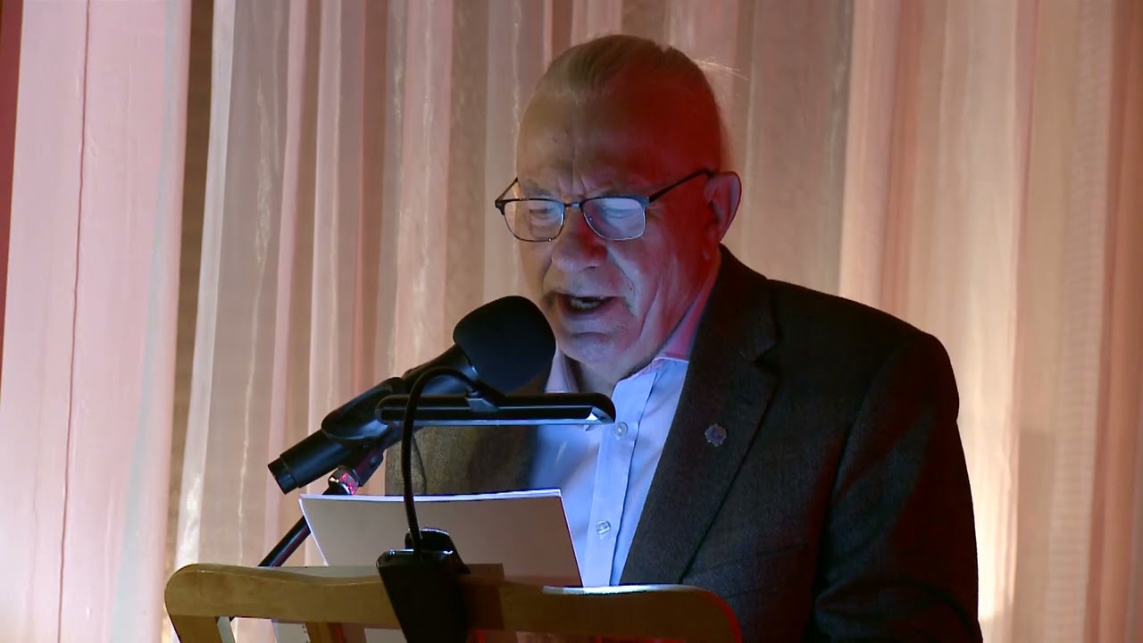 Dosięganie - tomik poezji (2025)