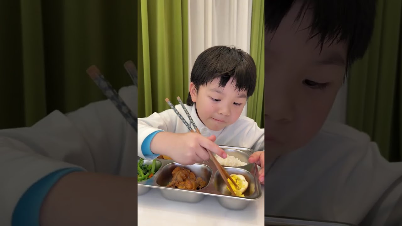 七个孩子的周末都在吃什么？人类幼崽 萌娃 90后带娃 干饭宝宝上线 吃肉肉啦